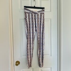 Wolven Crossover Waist Leggings – XS – Sustainable Printed Yoga Pants